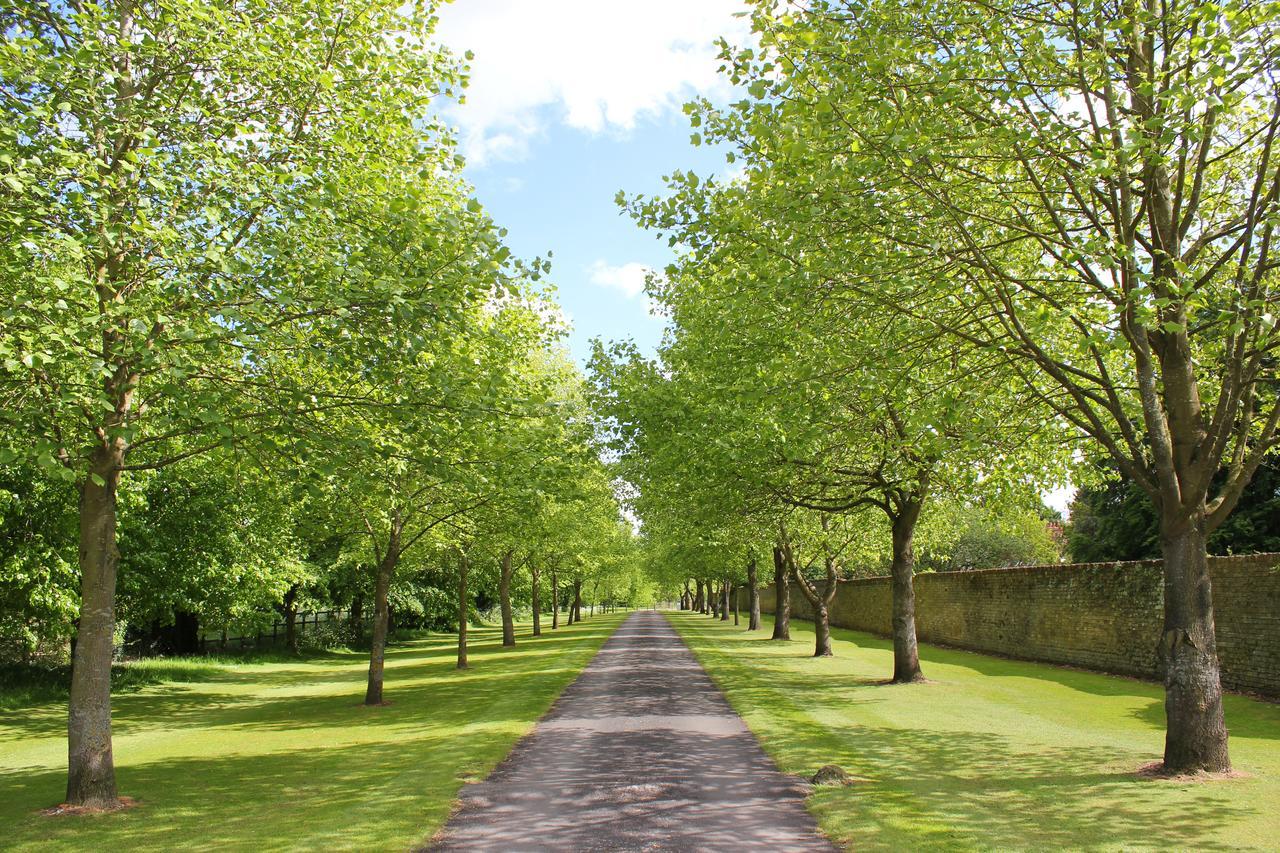 Chippenham Park Garden Rooms Exterior photo